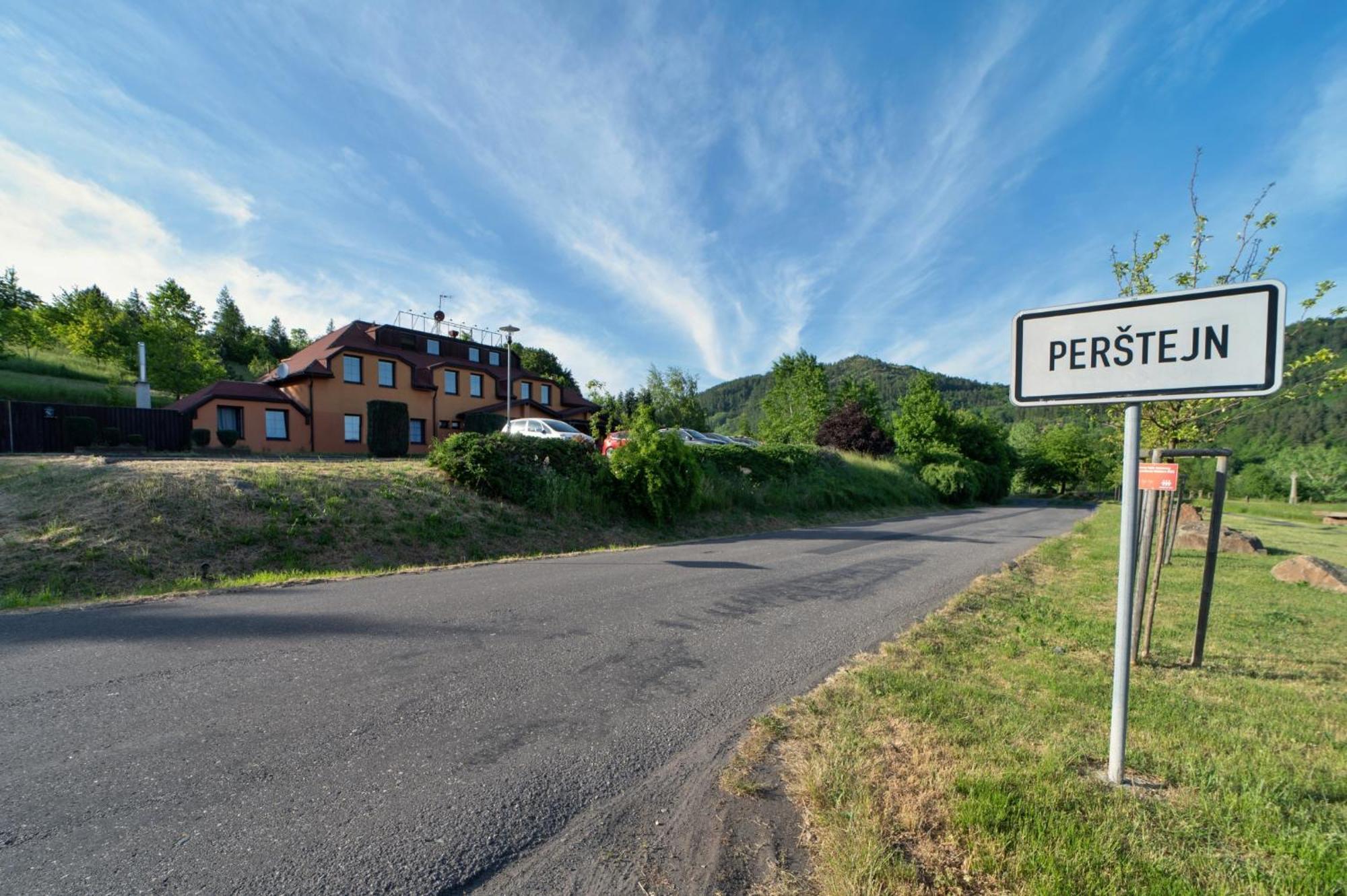 Formule Hotel Perstejn Luaran gambar